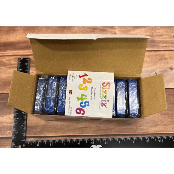 NEW HTF Sizzix 38-0616 Fun Serif Number Set With 9 Dies For Crafting - Picture 3 of 3